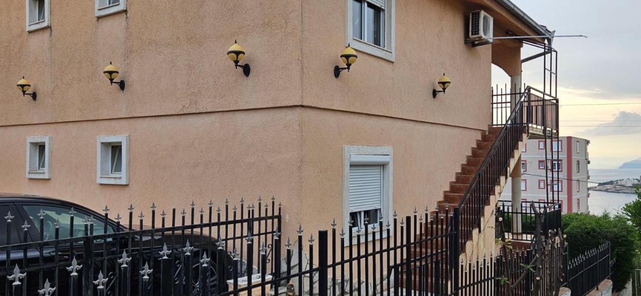 Apartmani Ljubica Utjeha Luaran gambar