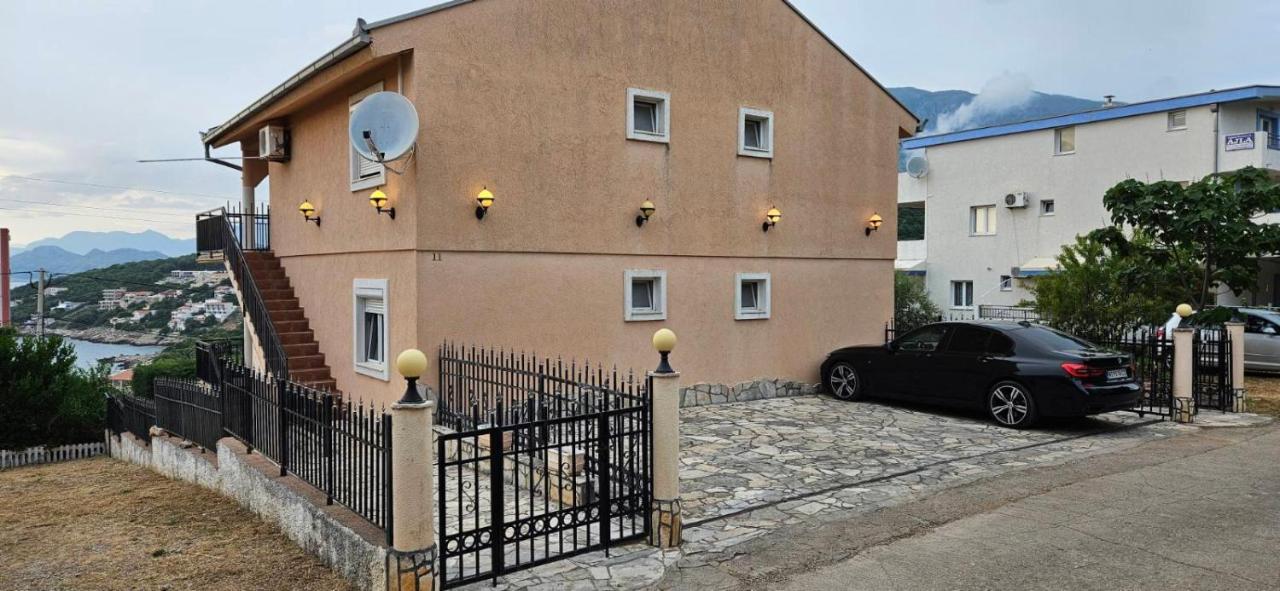 Apartmani Ljubica Utjeha Luaran gambar