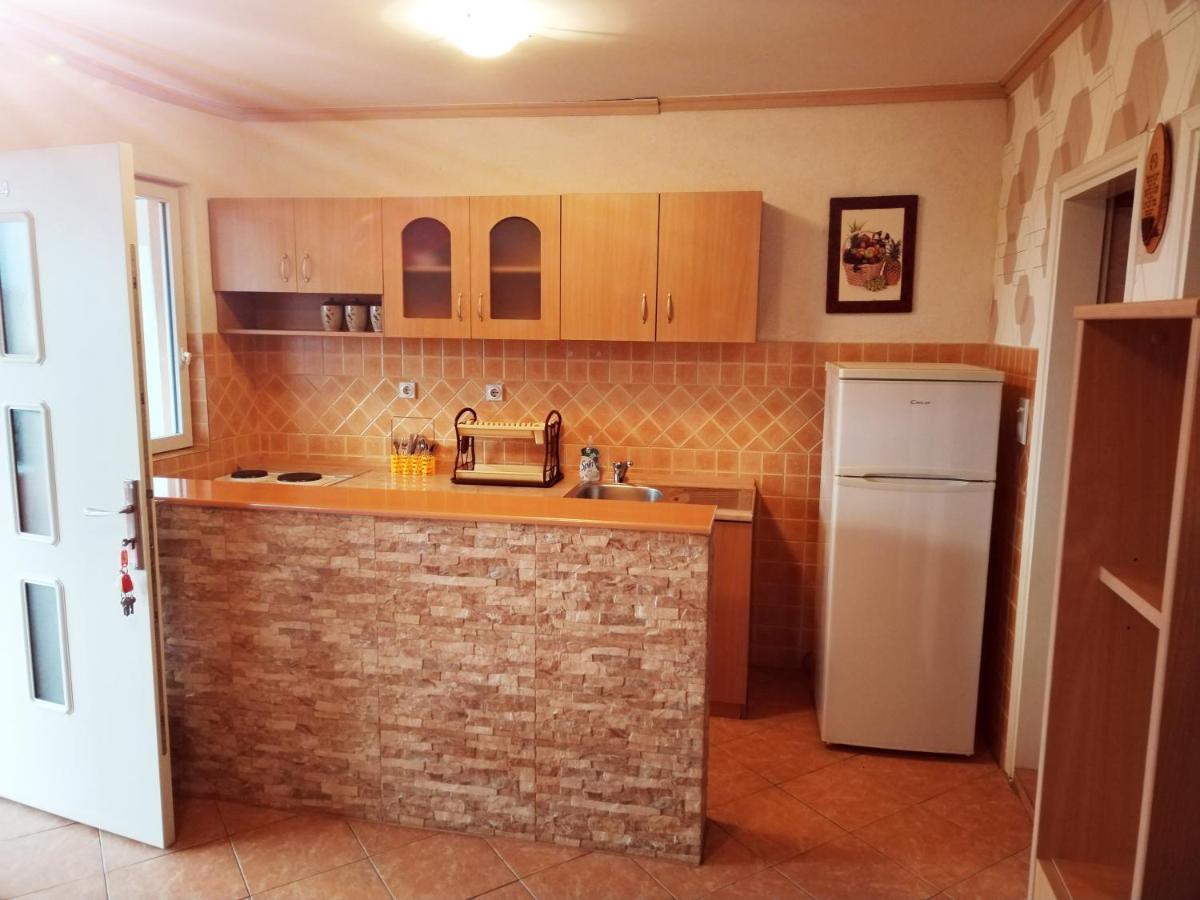 Apartmani Ljubica Utjeha Luaran gambar
