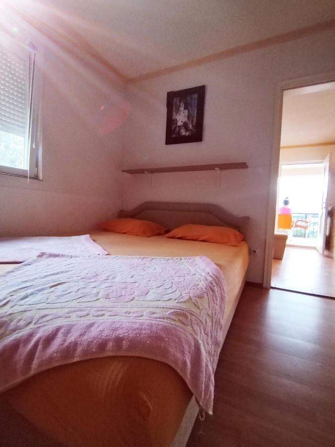 Apartmani Ljubica Utjeha Luaran gambar