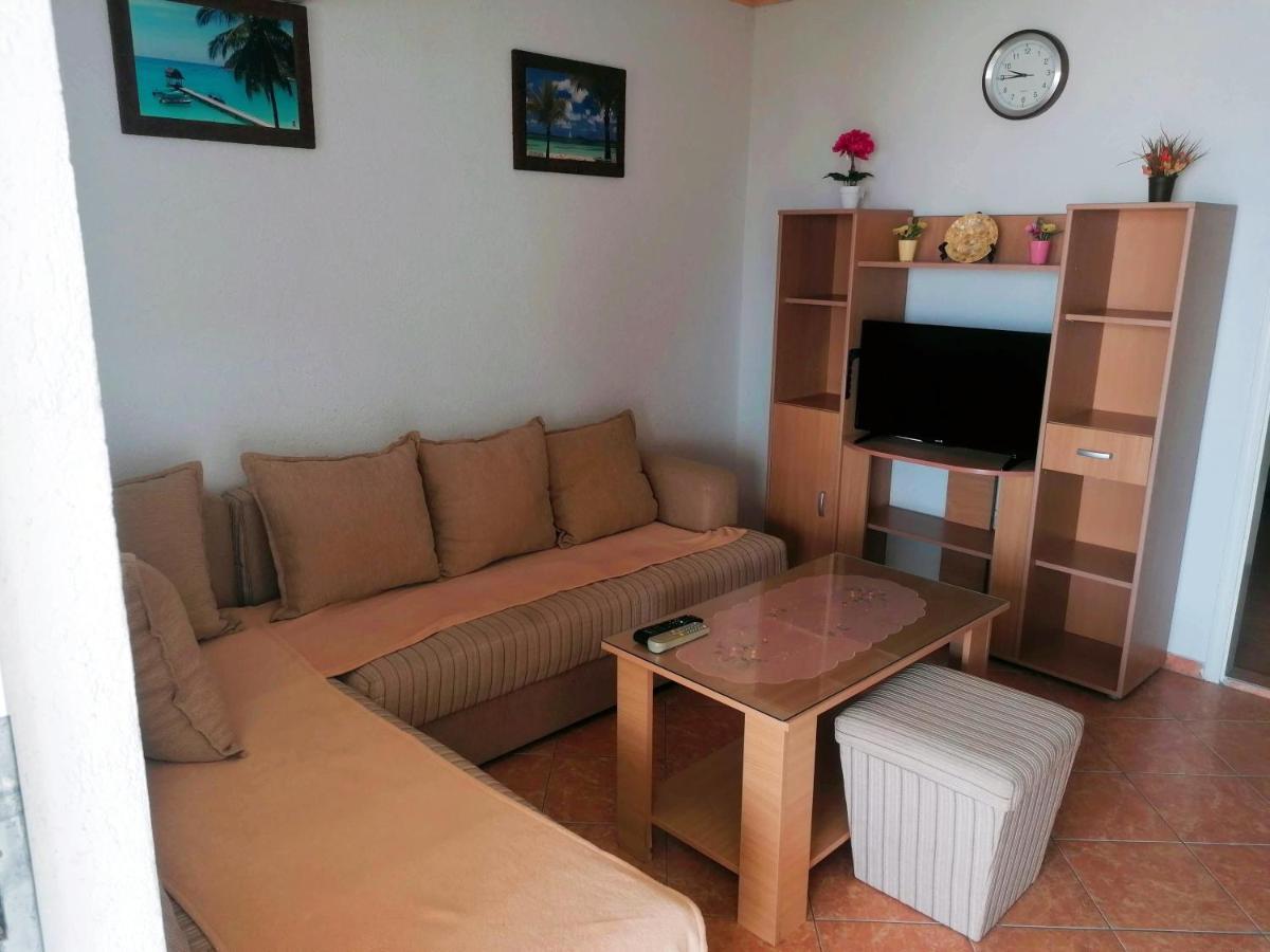 Apartmani Ljubica Utjeha Luaran gambar