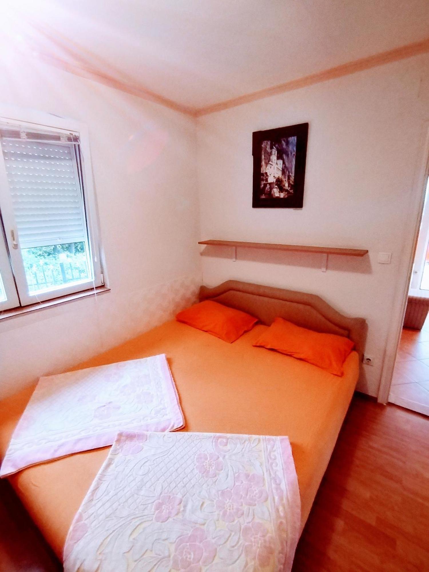 Apartmani Ljubica Utjeha Luaran gambar