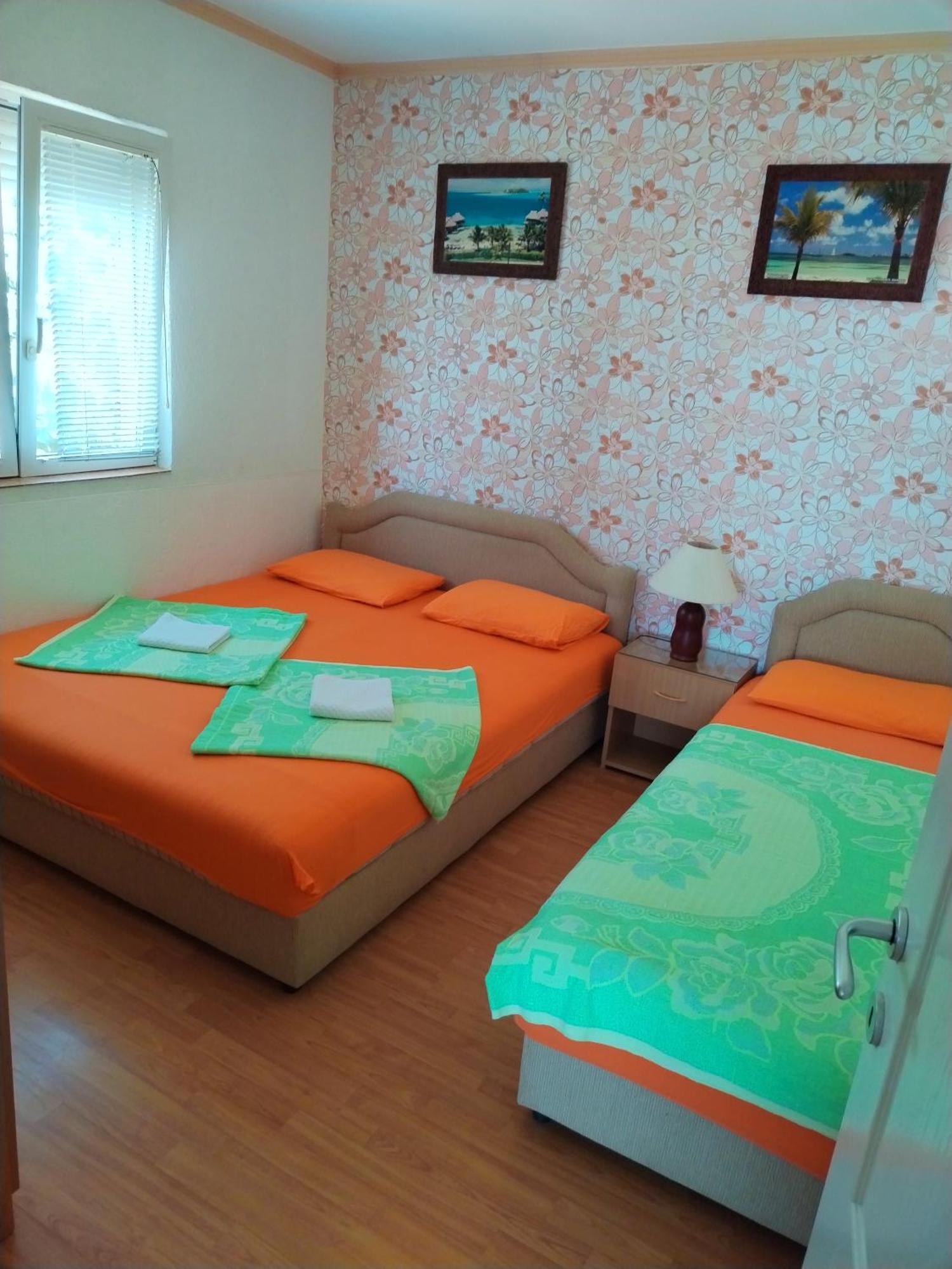 Apartmani Ljubica Utjeha Luaran gambar
